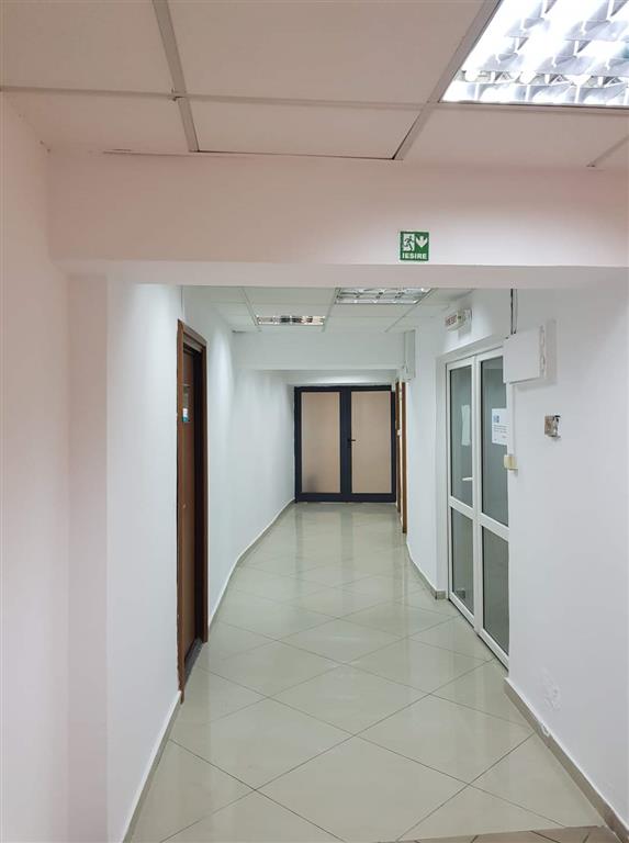 140 sqm office space for long term rental, Unirii Sq