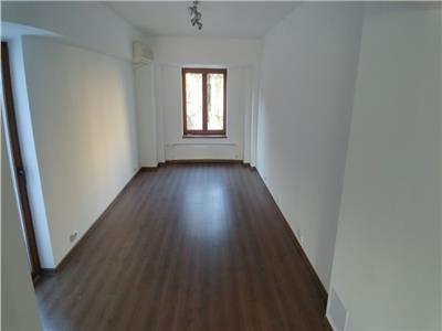 Inchiriere apartament 4 camere pretabil pentru Spatiu de Birouri, Bucuresti