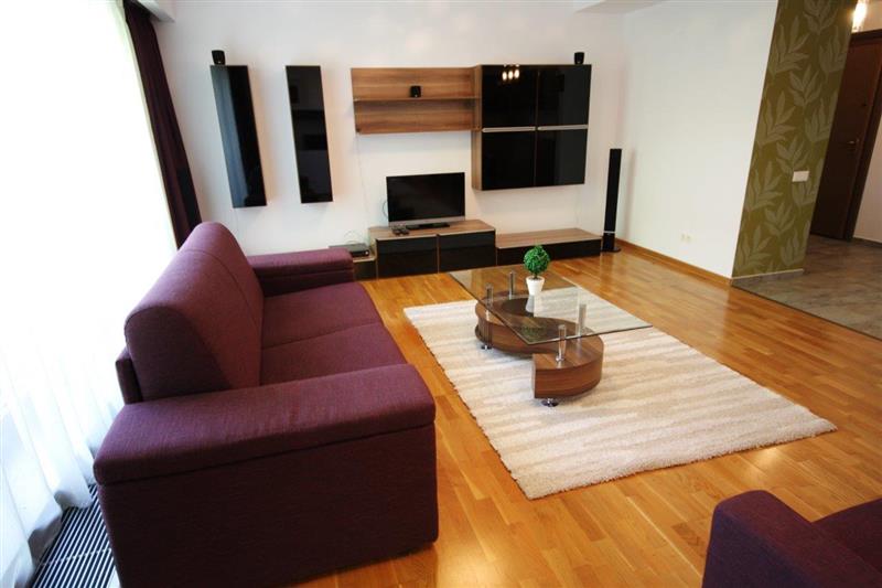 Apartament intim cu 2 camere in Bellevue Residence - pretabil home office