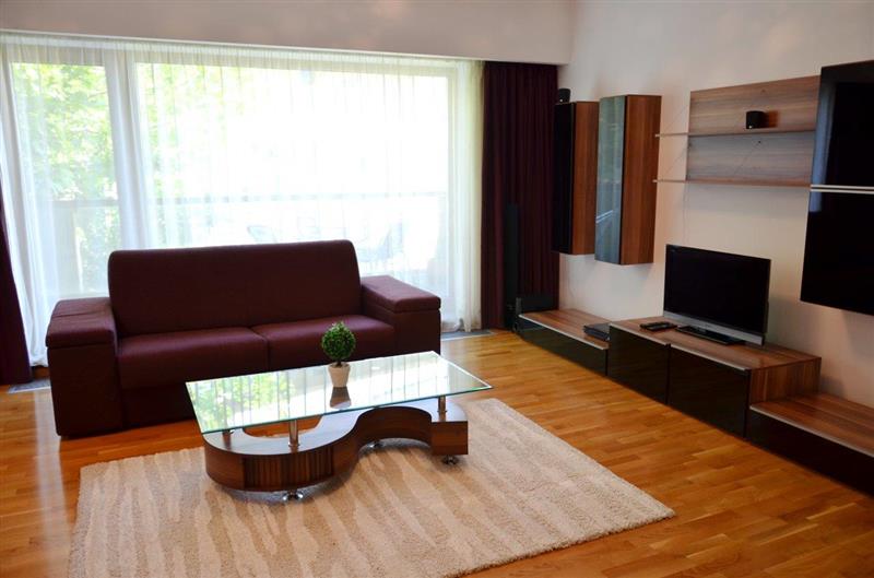 Apartament intim cu 2 camere in Bellevue Residence - pretabil home office