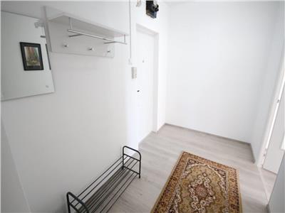 De vanzare: apartament renovat cu doua camere zona Zizinului
