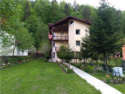 14 room mini-hotel for sale, Moieciu de Jos, Brasov