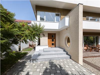 For rent: Superb villa in the centre of Brasov
