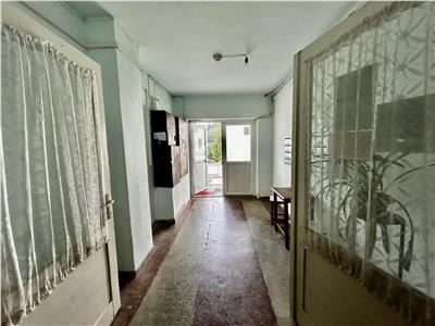 Apartament de vanzare in Predeal 3 camere | 2 bai | 2 balcoane zona Centrala