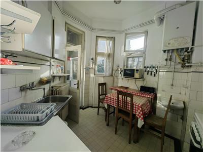 Video Apartament boem, 3 camere, de vanzare, Hristo Botev