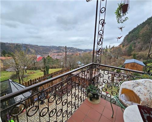 House with great views and investment opportunity